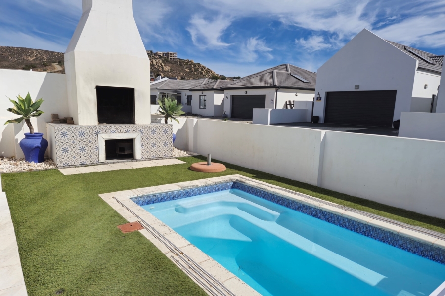 4 Bedroom Property for Sale in Sandy Point Western Cape